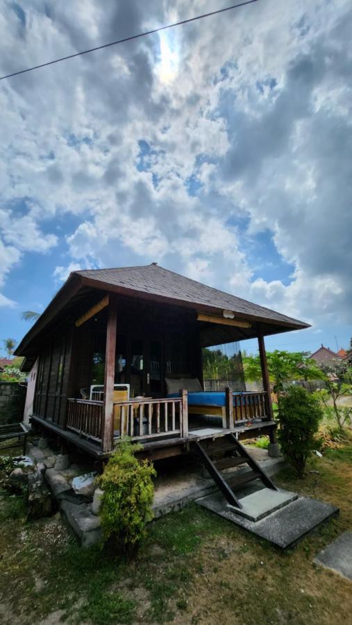 Suka Beach Bungalow Hotel Lembongan Exterior foto